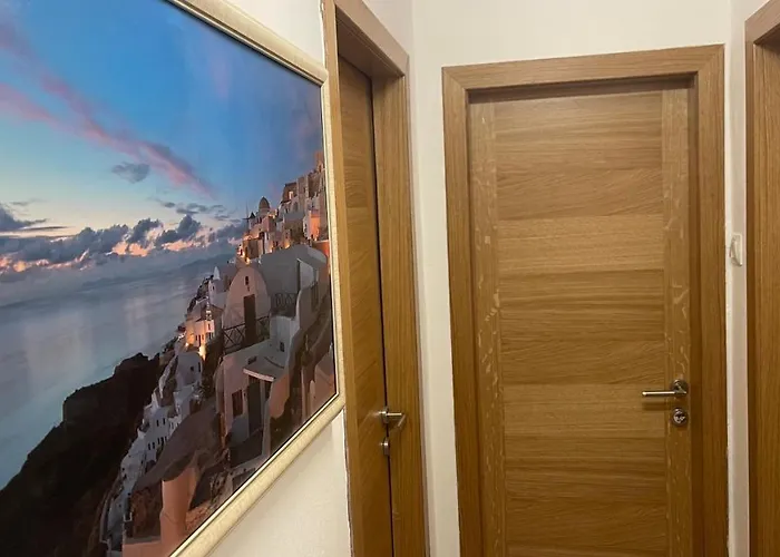 Apartamento Luxury Furnished Apartment, Near The Center Gallery 55 Tesalónica