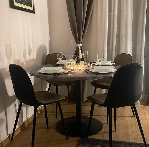 Apartamento Luxury Furnished Apartment, Near The Center Gallery 55