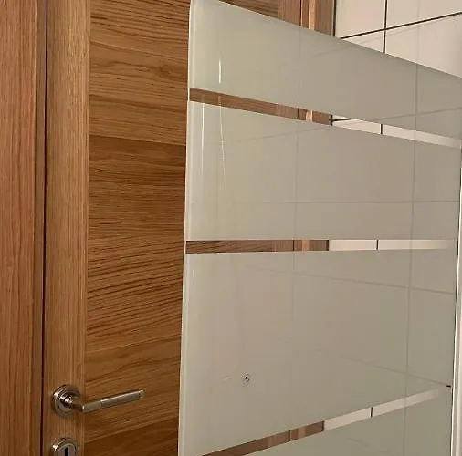 Apartamento Luxury Furnished Apartment, Near The Center Gallery 55 *