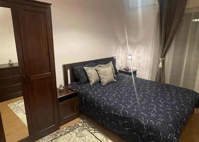 Luxury Furnished Apartment, Near The Center Gallery 55 *