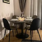 Appartamento Luxury Furnished Apartment, Near The Center Gallery 55